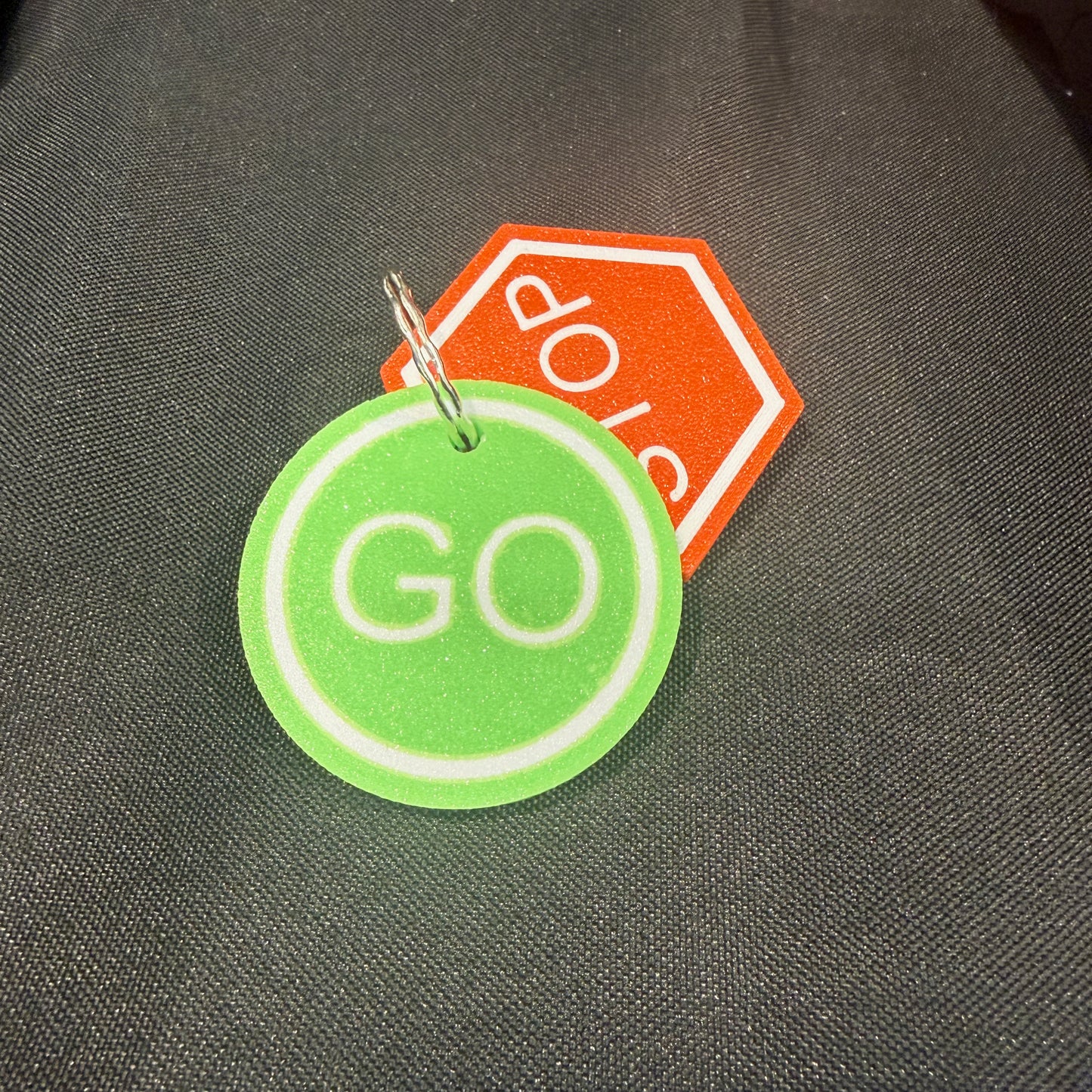 Stop / Go Keyring